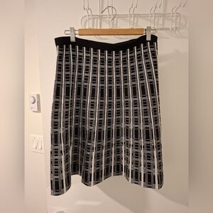 Spense Women's Black and Cream Patterned Flared Knit Mini Skirt (Size L)